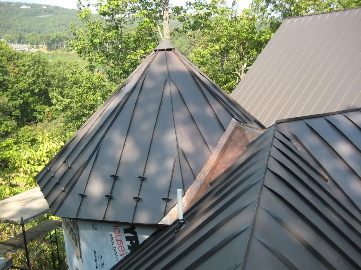 Professional Roof Tarp Installation by Craftsman Roofing in Vista del Verde